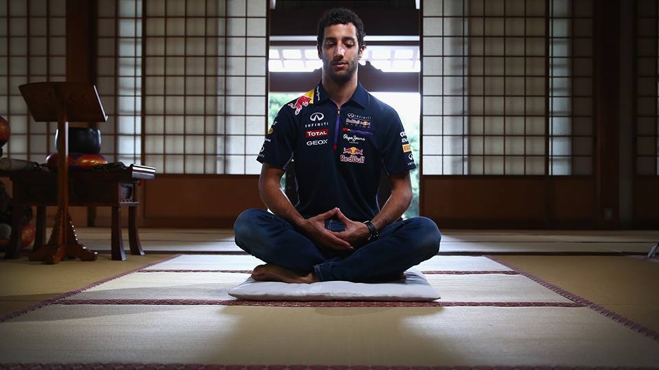 Ρεντ Μπουλ: Διαλογισμός με Ζεν για Ρικιάρντο (photos)