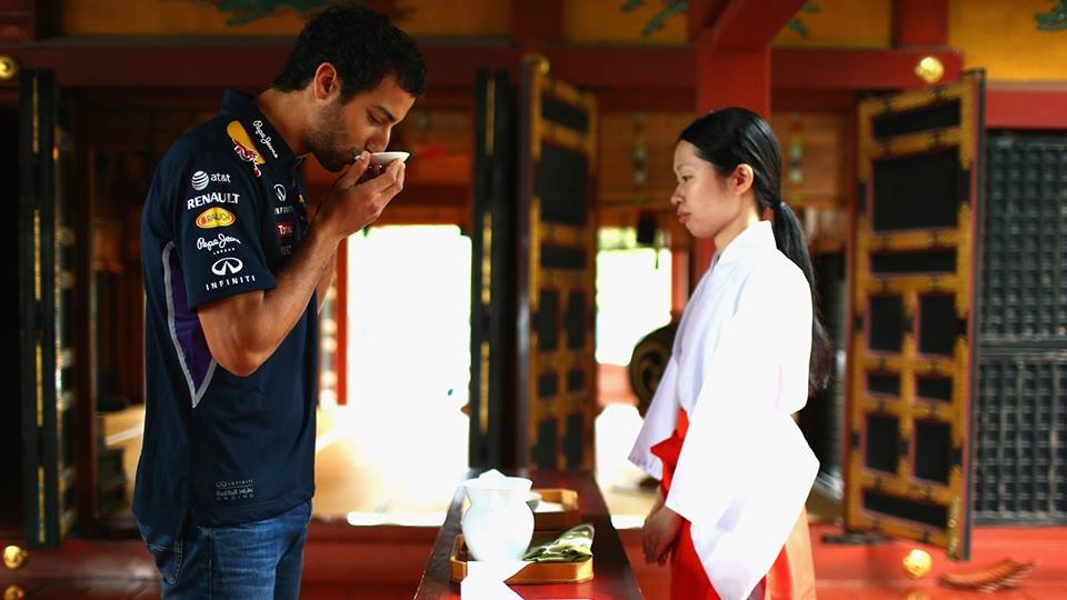 Ρεντ Μπουλ: Διαλογισμός με Ζεν για Ρικιάρντο (photos)