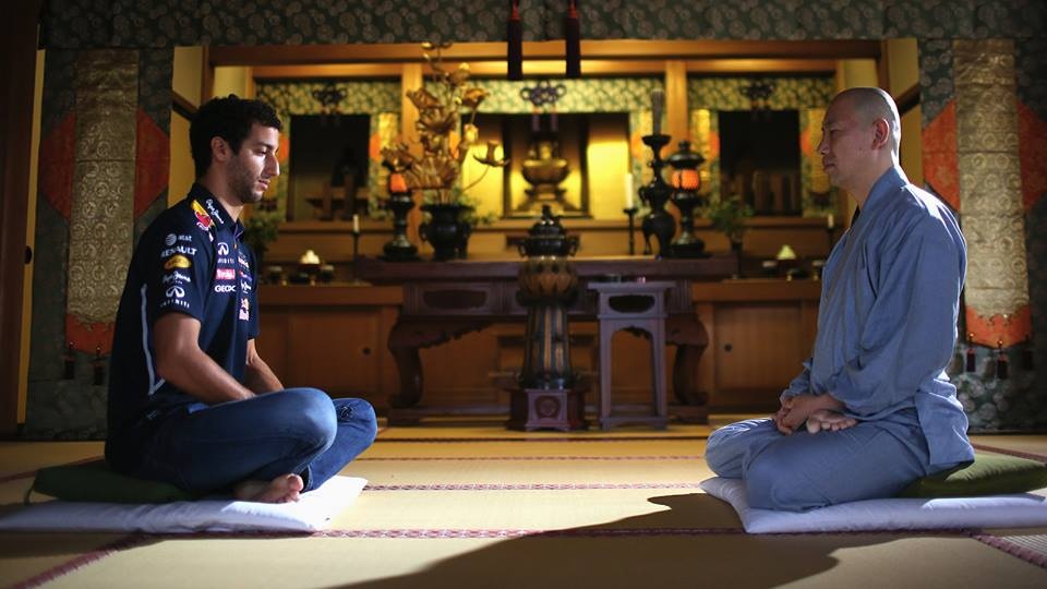 Ρεντ Μπουλ: Διαλογισμός με Ζεν για Ρικιάρντο (photos)