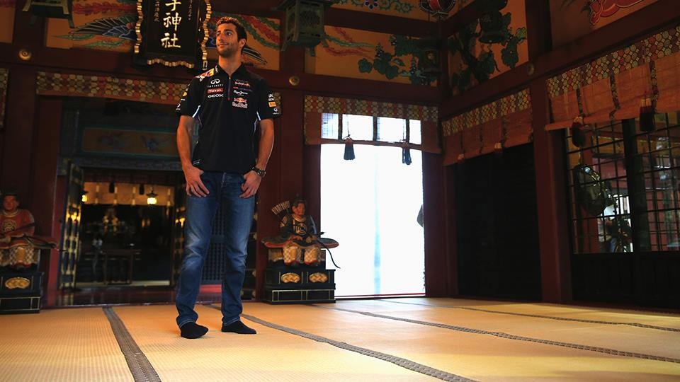 Ρεντ Μπουλ: Διαλογισμός με Ζεν για Ρικιάρντο (photos)