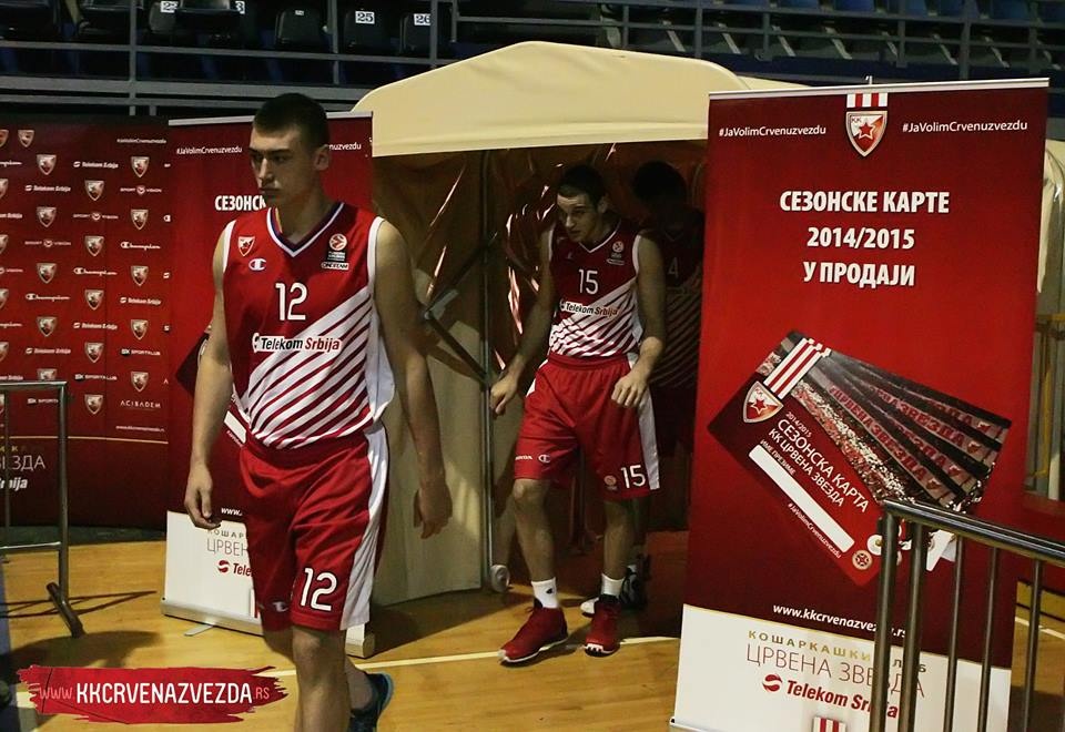 Ερυθρός Αστέρας: Η πρεμιέρα, το φεστιβάλ και οι τσιρλίντερς (photos+videos)