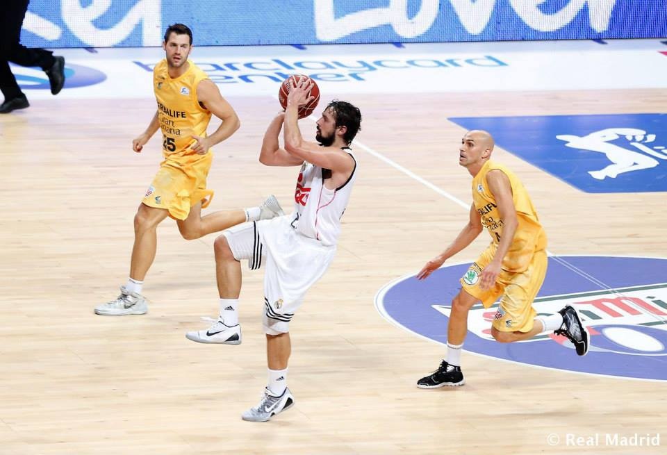 Ρεάλ Μαδρίτης: Με κορυφαίο τον Μπουρούση (photos+videos)