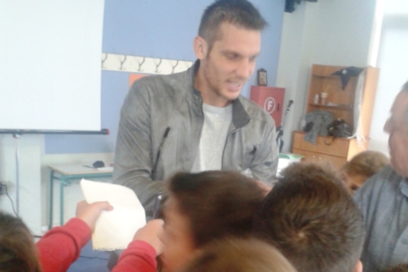 Αστέρας Τρίπολης: Στα θρανία για τον ρατσισμό (photos)