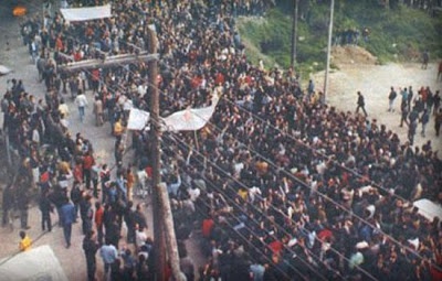 Οι οπαδοί στους δρόμους (videos+photos)
