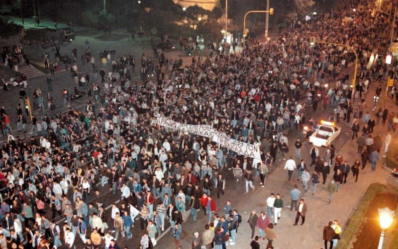 Οι οπαδοί στους δρόμους (videos+photos)