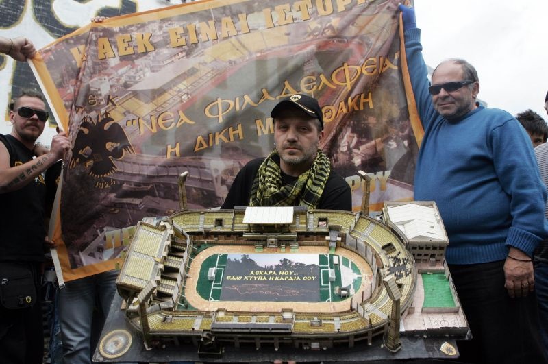 Οι οπαδοί στους δρόμους (videos+photos)