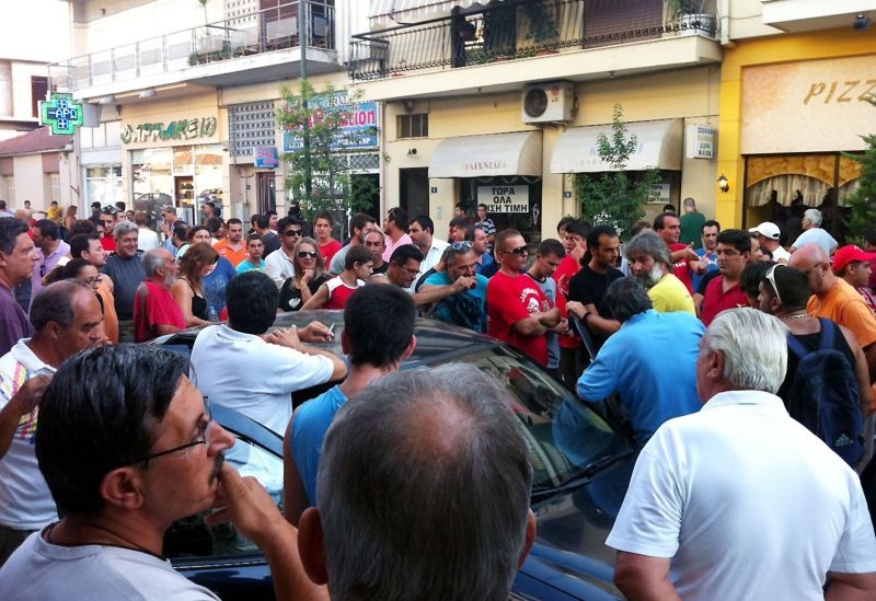 Οι οπαδοί στους δρόμους (videos+photos)