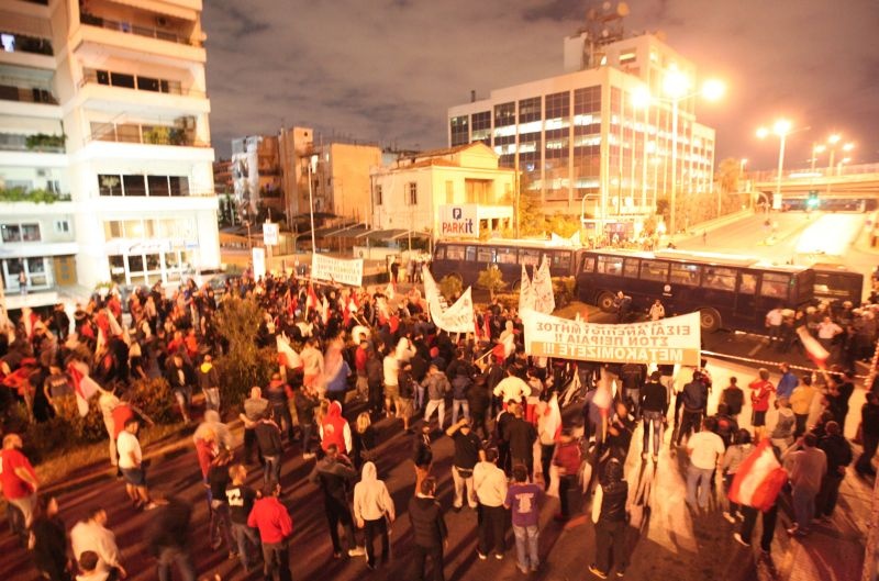 Οι οπαδοί στους δρόμους (videos+photos)