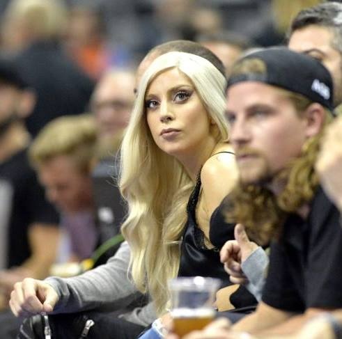 Σαν Αντόνιο Σπερς: Απίστευτη πώρωση από... Lady Gaga! (photos)
