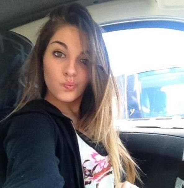 Λάουρα Λέτσι: Η πιο όμορφη οπαδός στην Ιταλία (photos)