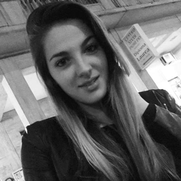 Λάουρα Λέτσι: Η πιο όμορφη οπαδός στην Ιταλία (photos)