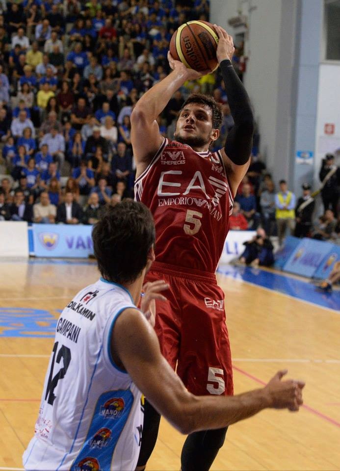 Ιταλία: Με το... δεξί η Αρμάνι (photos)