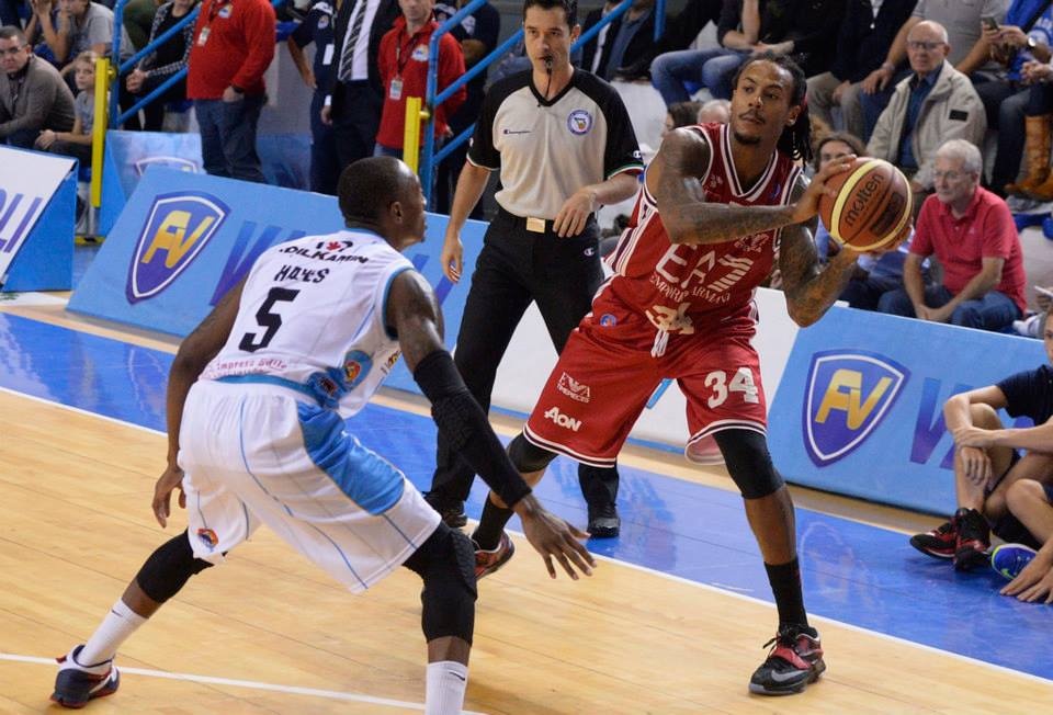 Ιταλία: Με το... δεξί η Αρμάνι (photos)