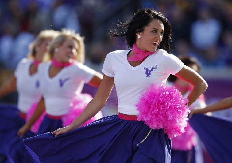 NFL: Σόου και θέαμα από τις Cheerleaders (photos)