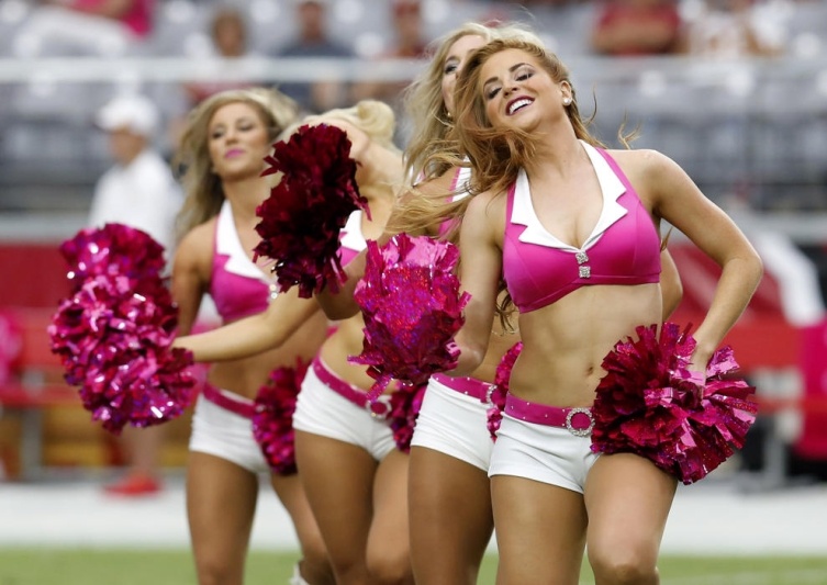 NFL: Σόου και θέαμα από τις Cheerleaders (photos)
