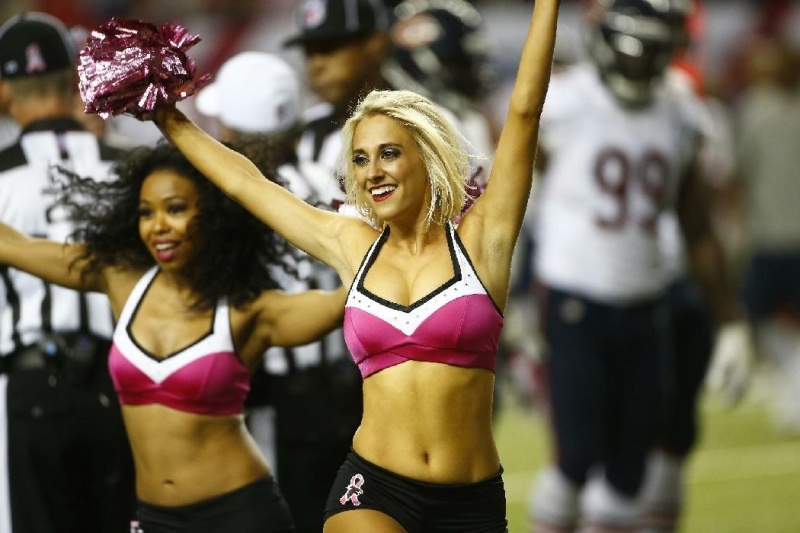 NFL: Σόου και θέαμα από τις Cheerleaders (photos)