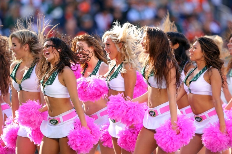 NFL: Σόου και θέαμα από τις Cheerleaders (photos)