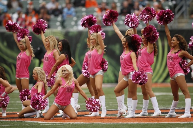NFL: Σόου και θέαμα από τις Cheerleaders (photos)