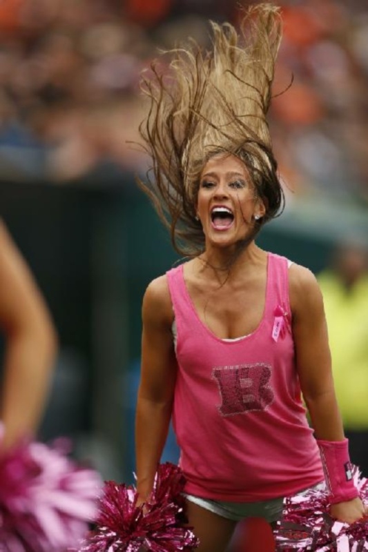 NFL: Σόου και θέαμα από τις Cheerleaders (photos)