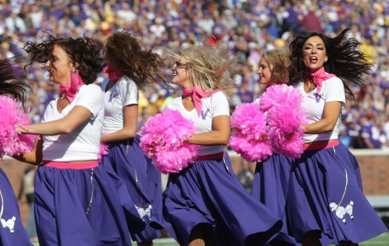 NFL: Σόου και θέαμα από τις Cheerleaders (photos)