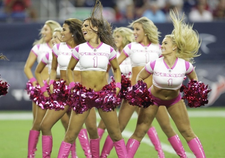 NFL: Σόου και θέαμα από τις Cheerleaders (photos)
