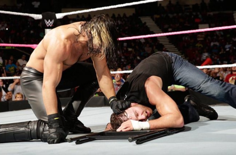 SmackDown: Επιμένουν ο Rollins και οι Authority (photos+videos)