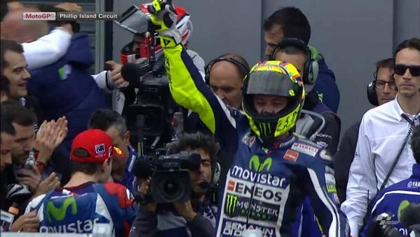 Moto GP: Ιστορική νίκη για Ρόσι (photos+videos)