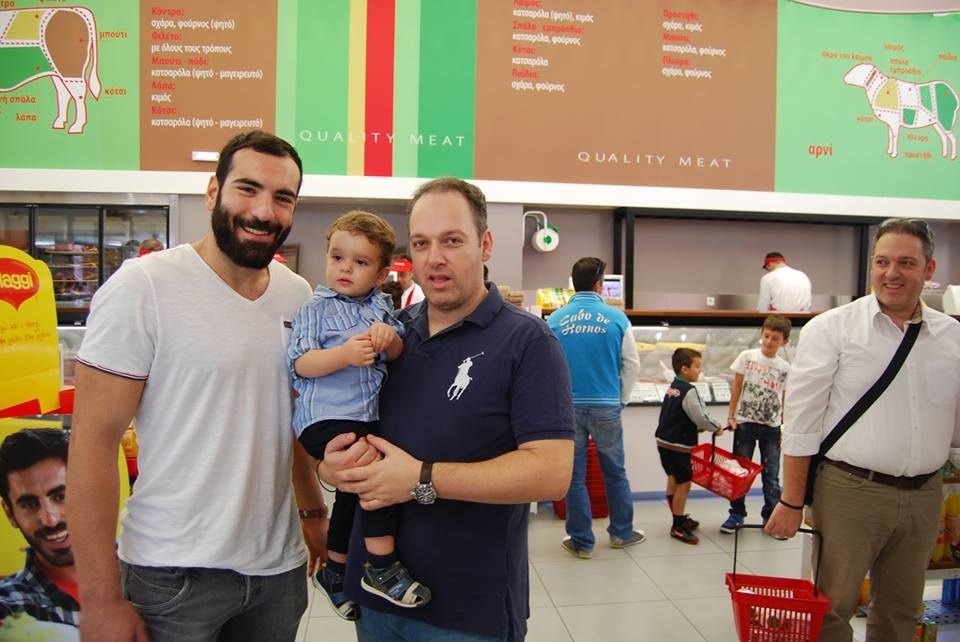 Απόλλωνας Πατρών: Μοίρασαν αυτόγραφα (photos)
