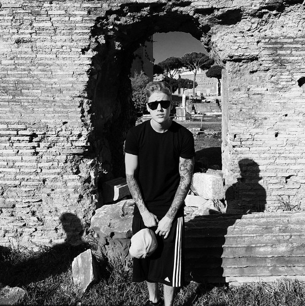 Το Βατικανό τα... έψαλε στον Μπίμπερ λόγω του ποδοσφαίρου (photos)