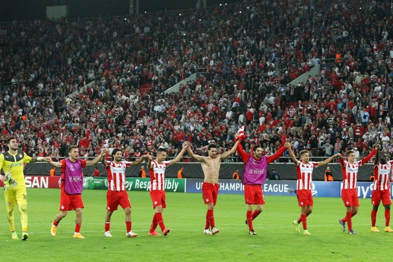 Ολυμπιακός – Γιουβέντους: Τα… ερυθρόλευκα «όλε»! (photos)