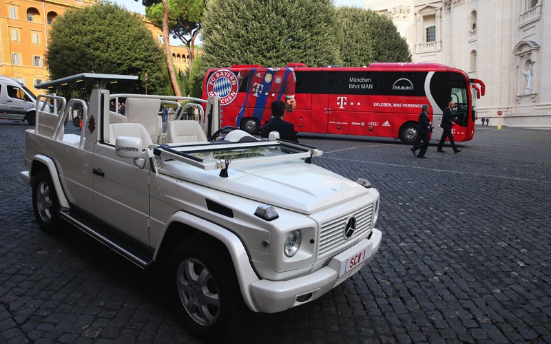 Με τις ευλογίες του Πάπα η Μπάγερν (video+ photos)