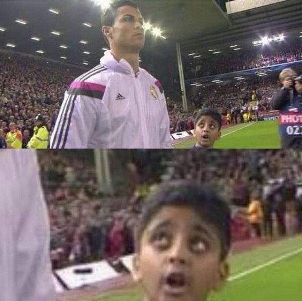 Κριστιάνο Ρονάλντο: Παιδί τον κοιτάει με ανοικτό το στόμα! (photo)