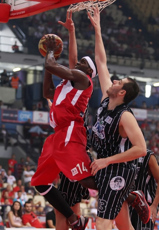 Πέρκινς στο Onsports: «Δε χρειάζεται προπονητή ο Ολυμπιακός» (photos+videos)