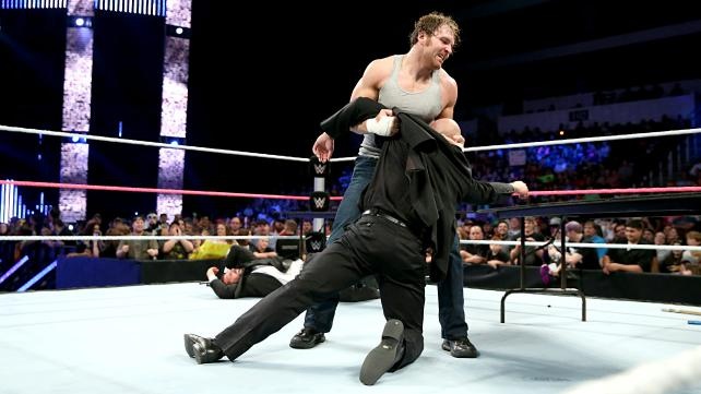 SmackDown: «Αρχηγός» ο Dean Ambrose (photos+videos)