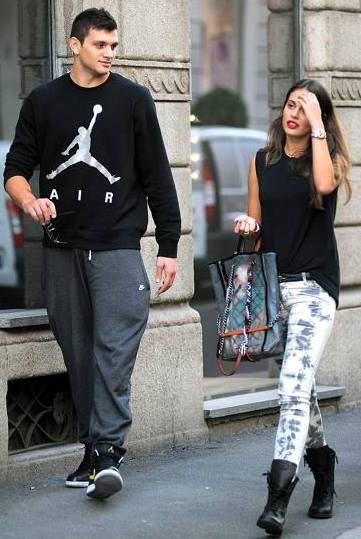 Αρμάνι Μιλάνο: Η «καυτή» Ιζαμπέλ του Τζεντίλε (photos)