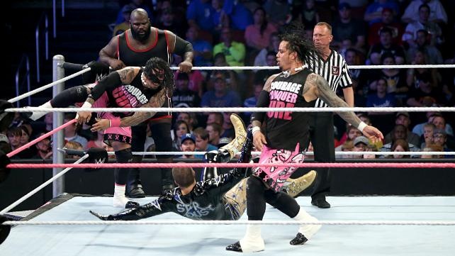 SmackDown: «Αρχηγός» ο Dean Ambrose (photos+videos)