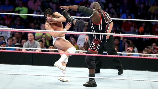 SmackDown: «Αρχηγός» ο Dean Ambrose (photos+videos)