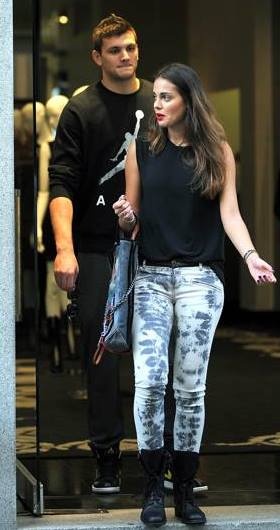 Αρμάνι Μιλάνο: Η «καυτή» Ιζαμπέλ του Τζεντίλε (photos)