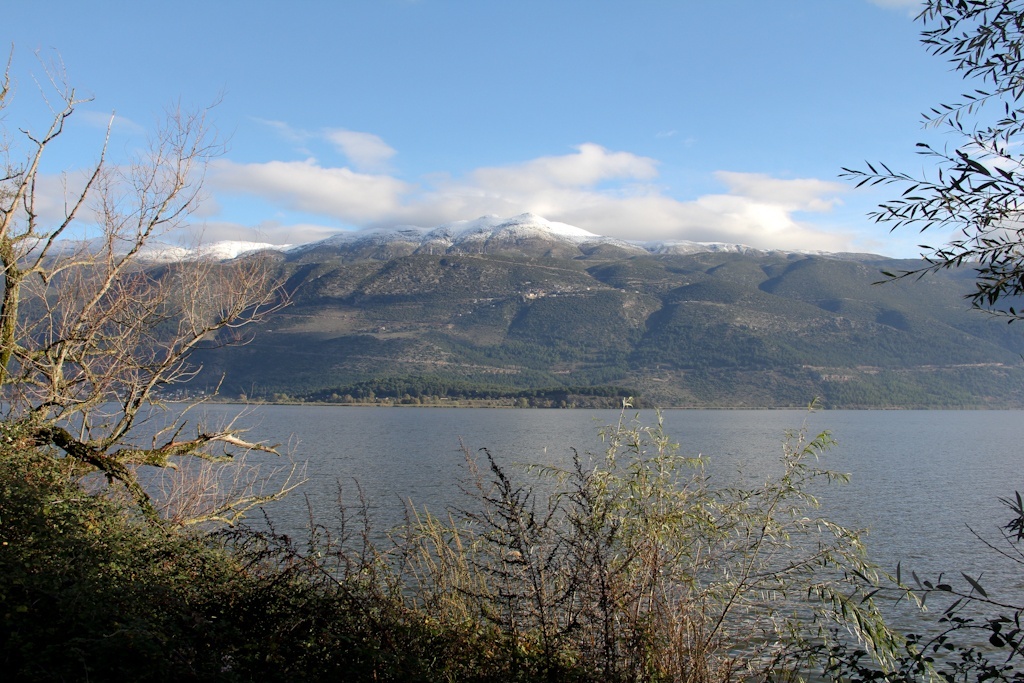 ΑΕΛ Καλλονής: Πρωινός περίπατος στη λίμνη (photos)