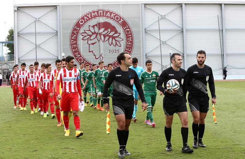 «Κοκκίνισε» το ντέρμπι των Νέων (photos)