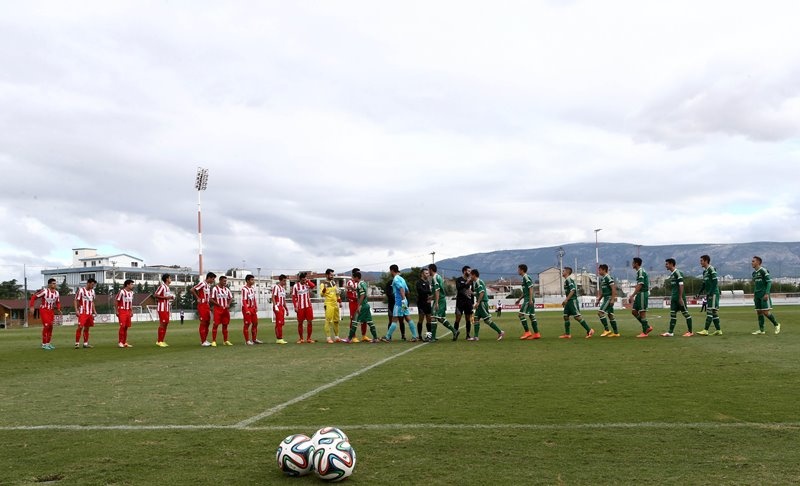 «Κοκκίνισε» το ντέρμπι των Νέων (photos)