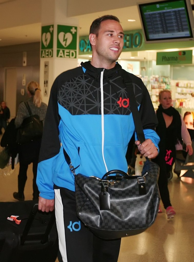 ΑΕΚ: Έφτασε ο Ίνγκλις (photos)