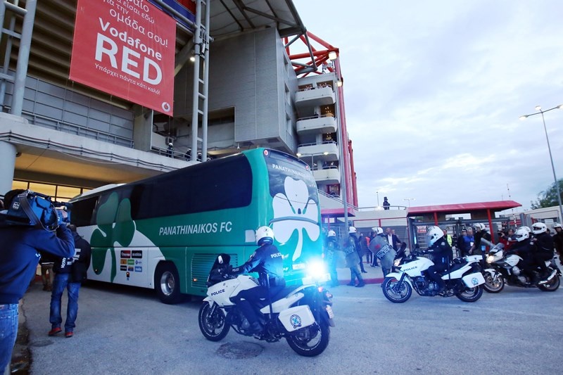 Ολυμπιακός – Παναθηναϊκός: Η άφιξη του «τριφυλλιού» (photos)