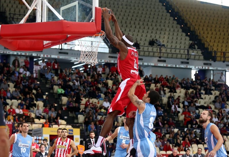 Πέτγουεϊ: «Σημαντικό που βοήθησε ο Αγραβάνης» (photos)