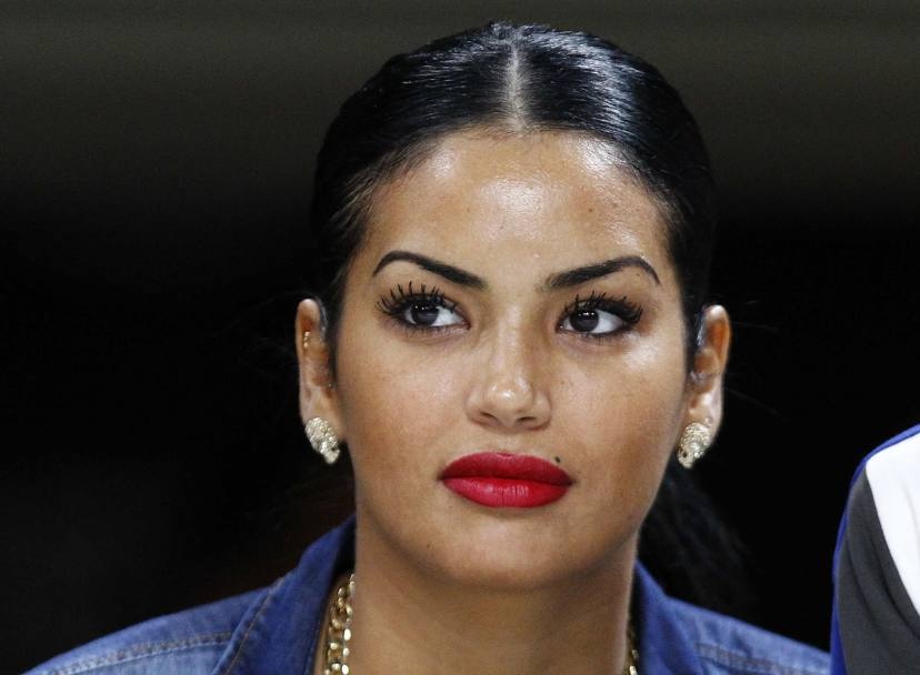 Ίντερ: Ντύθηκε… πρόχειρα και έβαλε το κραγιόν της η Ναμπίλα (photos)