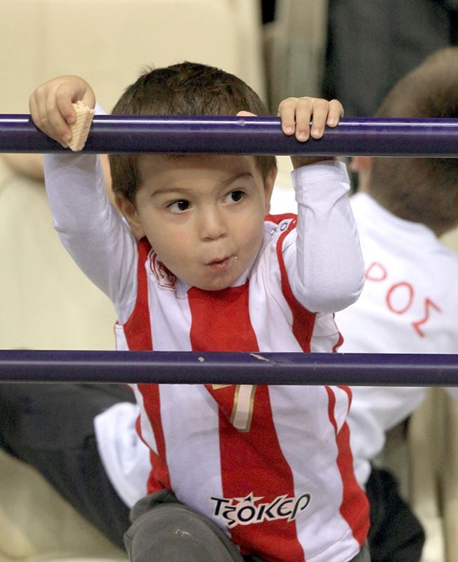 Ολυμπιακός: Πλημμύρισε παιδιά το ΣΕΦ (photos)