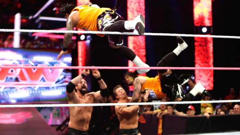 Raw: Αναλαμβάνει τη διάλυση των Authority o Cena (photos+videos)