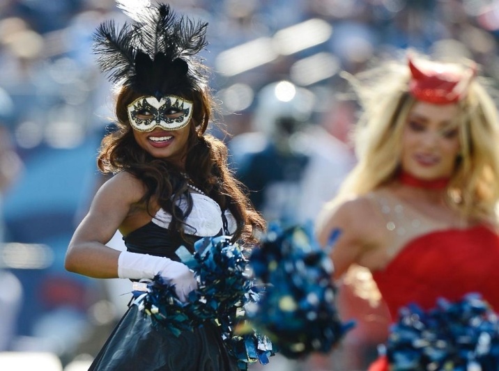NFL: Ξεκίνησαν οι απόκριες για τις Cheerleaders (photos)