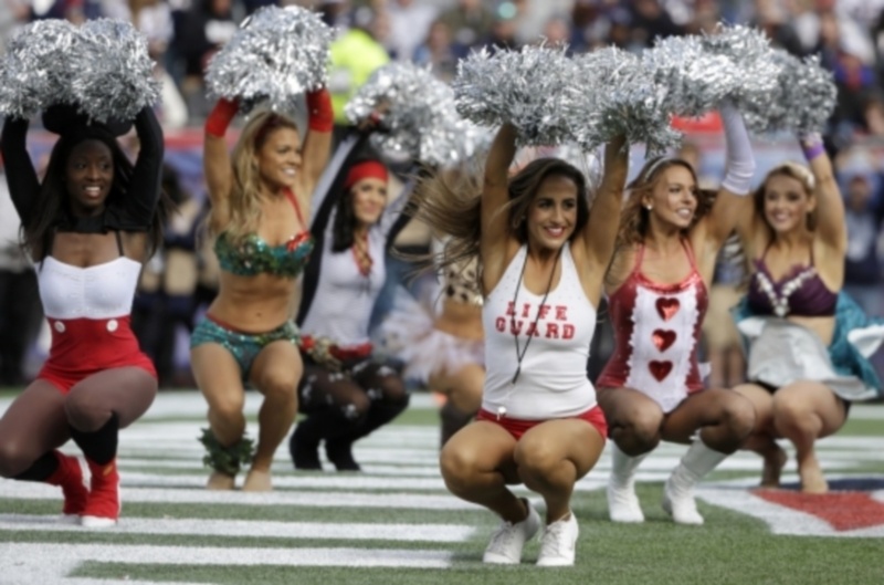 NFL: Ξεκίνησαν οι απόκριες για τις Cheerleaders (photos)