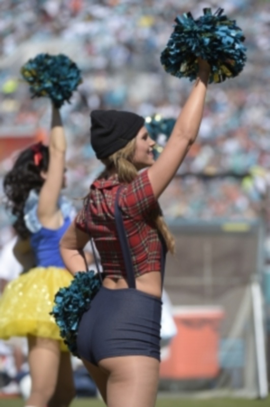 NFL: Ξεκίνησαν οι απόκριες για τις Cheerleaders (photos)